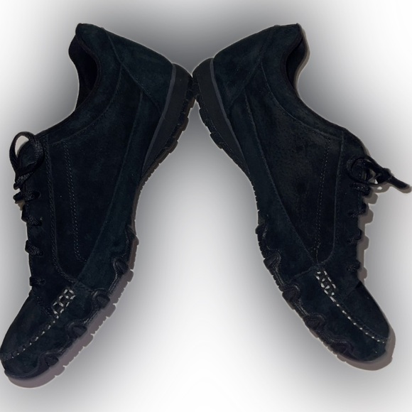 Skechers Women’s Suede Leather Lace-up Casual Sneakers - Black - Size 10 - EUC - Picture 3 of 7